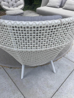 DEDON - Lounge Chair Sessel Mbrace Sitz Geflochten Sea Salt Weiß Grau Mit Kissen Stoff Linen Warm Grey Grau Gestell Lipari Weiß - 6