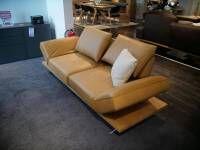 2-sitzer-sofas-koinor-sofa-phoenix-leder-c-revolution-mustard-plateau-wildeiche-mit-drehstop-308-01-11