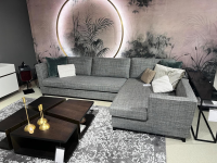 Christine Kröncke - Ecksofa Hailey Stoff Chameleon Salvia 4145 085 Grau Fuß Matt Schwarz Pulverbeschichtet - 8